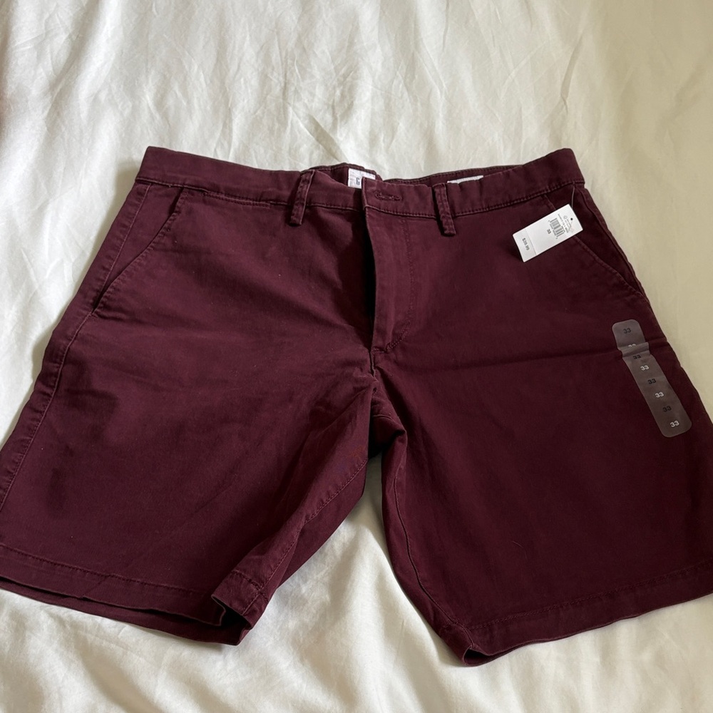 GAP Men's Maroon Flat Front Shorts